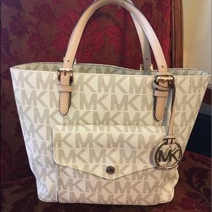 SOLD !!  Michael Kors jet set tote